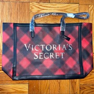 🆕NWT Victoria’s Secret Black & Red Plaid Large Tote Bag